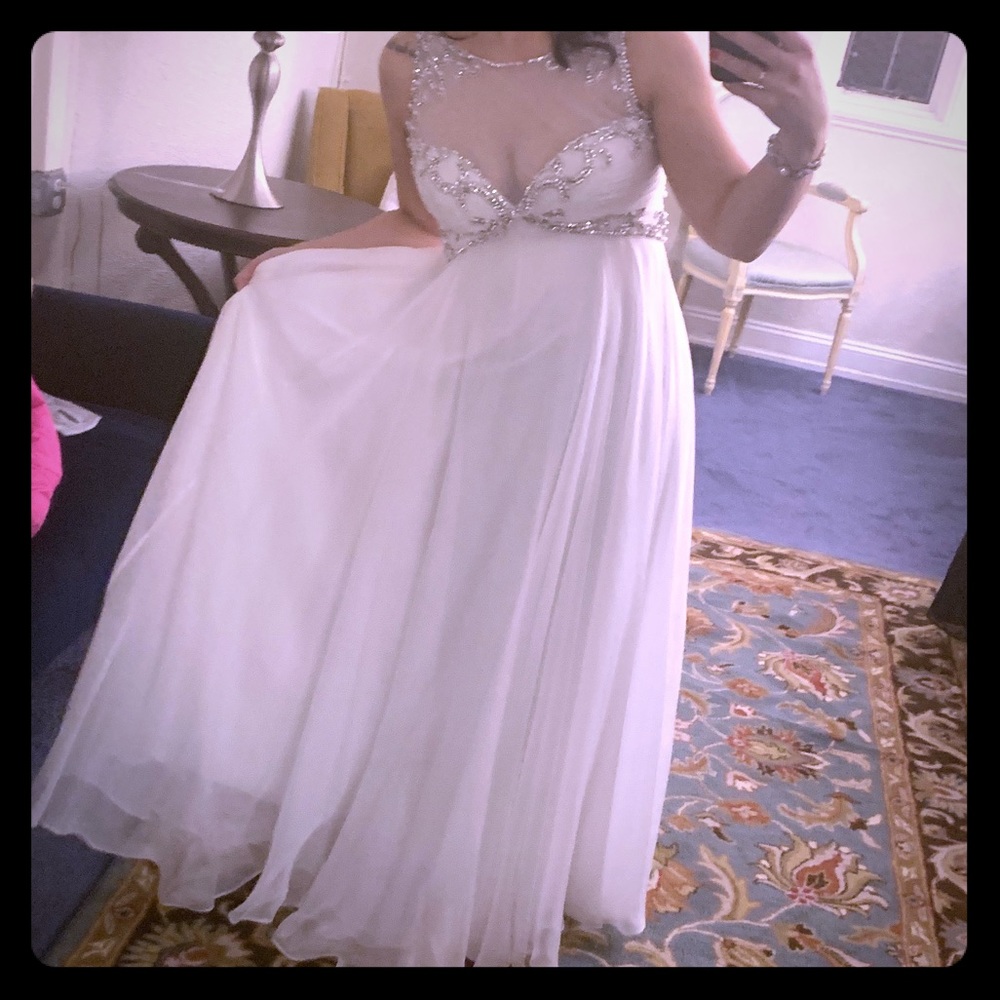 Size 4 wedding gown with pearls and rhinestones